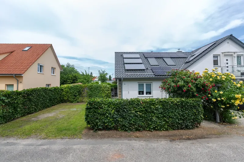 Ferienwohnung in Stralsund mit Garten und Rosen